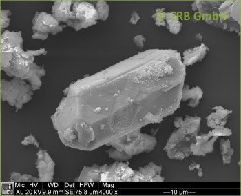 Idiomorphic quartz crystal