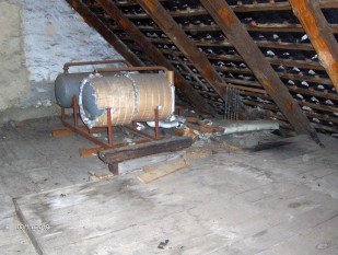 Asbesthaus - Fundstelle: Asbestisolierte Heizkessel, Boiler | © 2019, CRB Analyse Service GmbH | © CRB Analyse Service GmbH